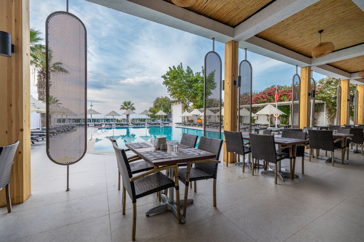 Petunya-Beach-Resort-Restaurant-14