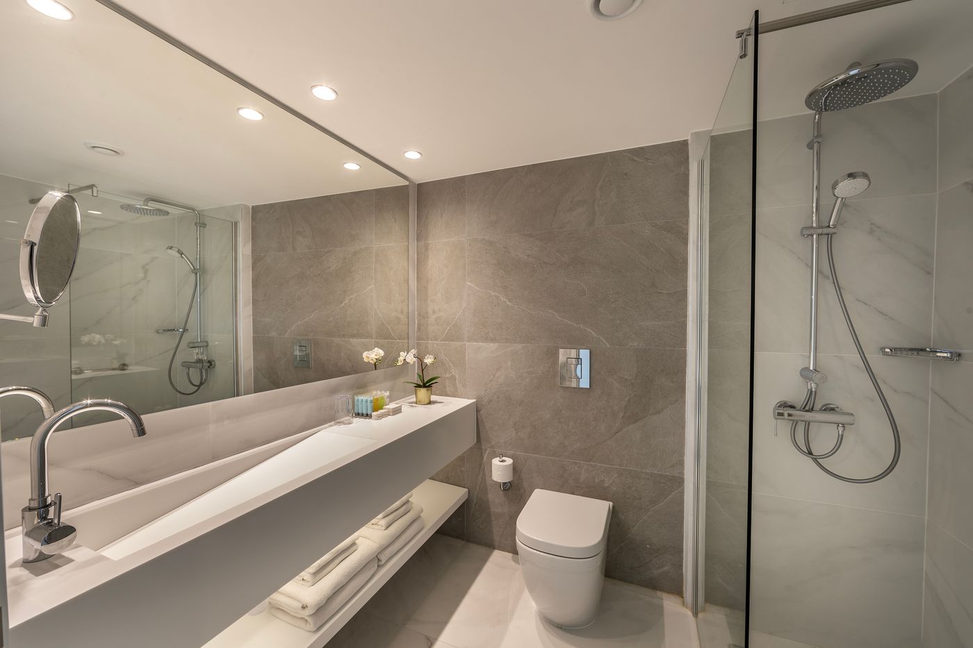 Pavlo-Napa-Hotel-Room-50