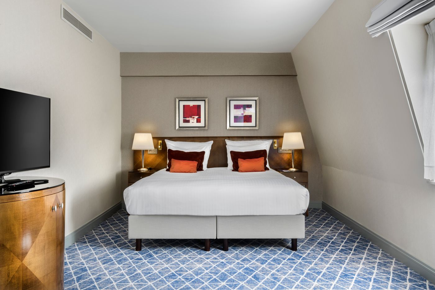 Warwick-Brussels-Room-18