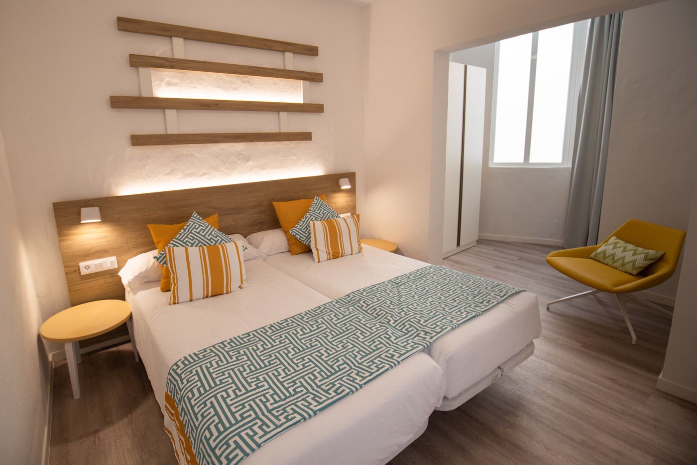 R2 Maryvent Apartments