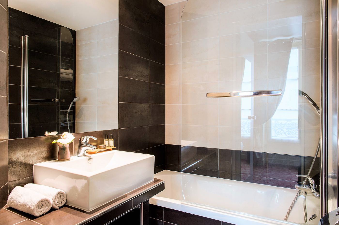 Hotel-du-Theatre-by-Patrick-Hayat-Room-20