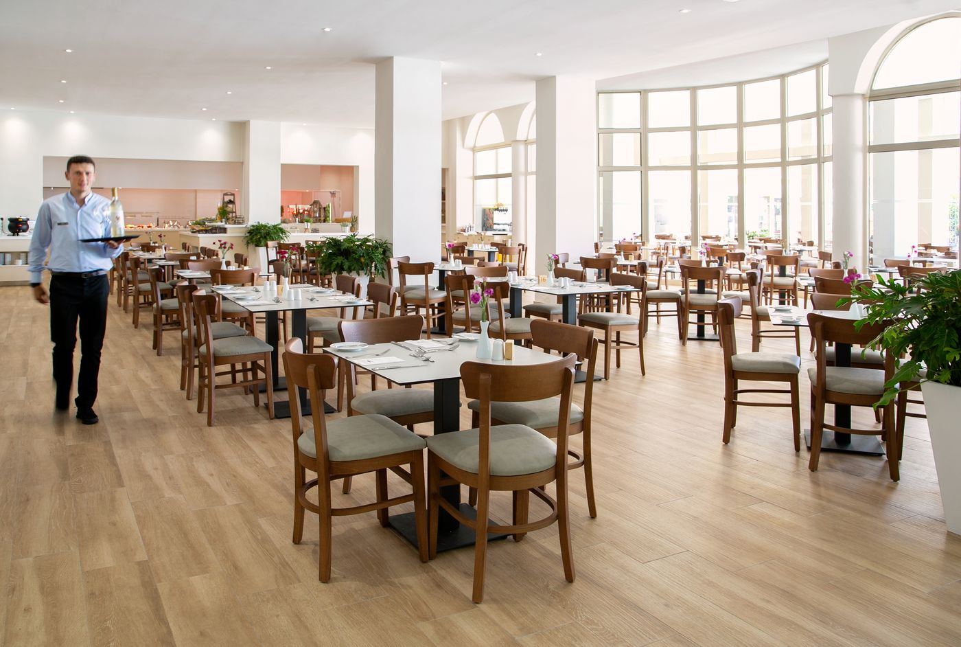 Louis-Paphos-Breeze-Restaurant-38