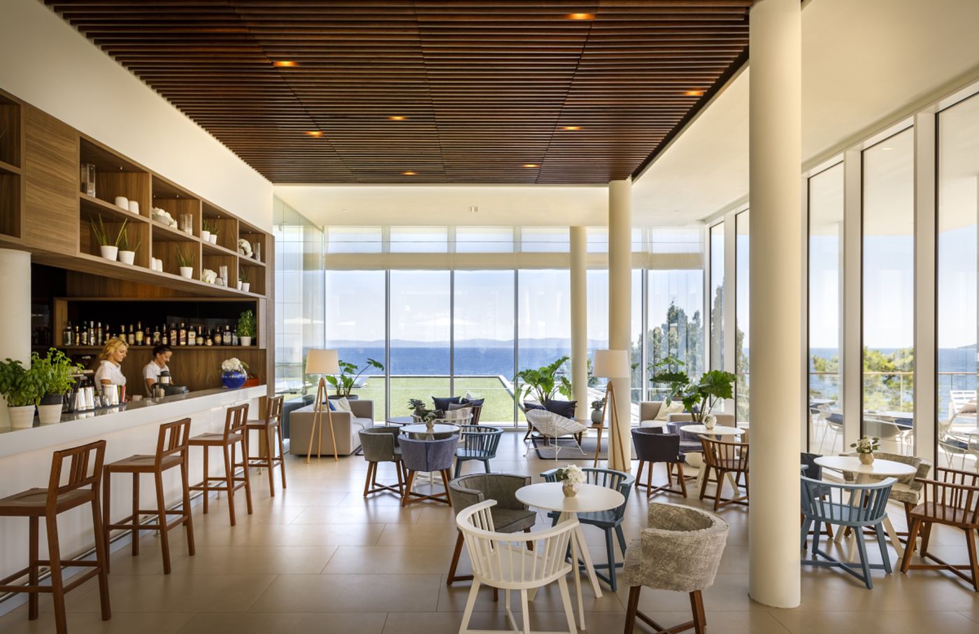 Girandella-Resort--Valamar-Collection---Adults-Bar-25