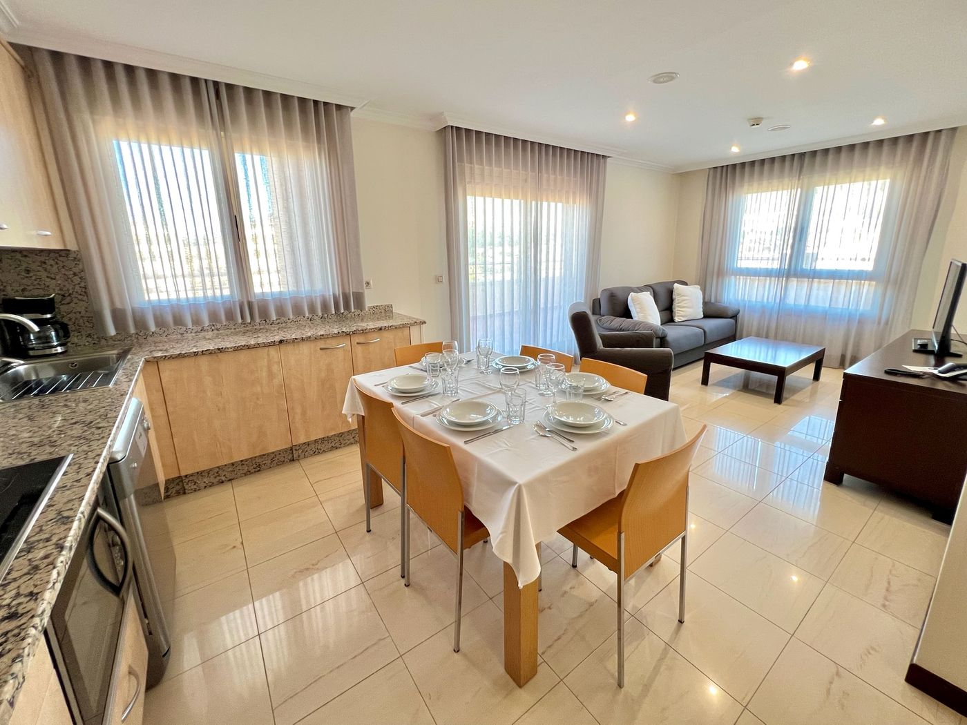 Mediterraneo-Real-Room-28