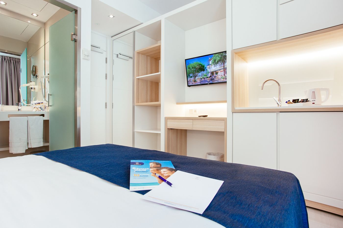 Globales-Acis---Galatea-Hotel-Room-10