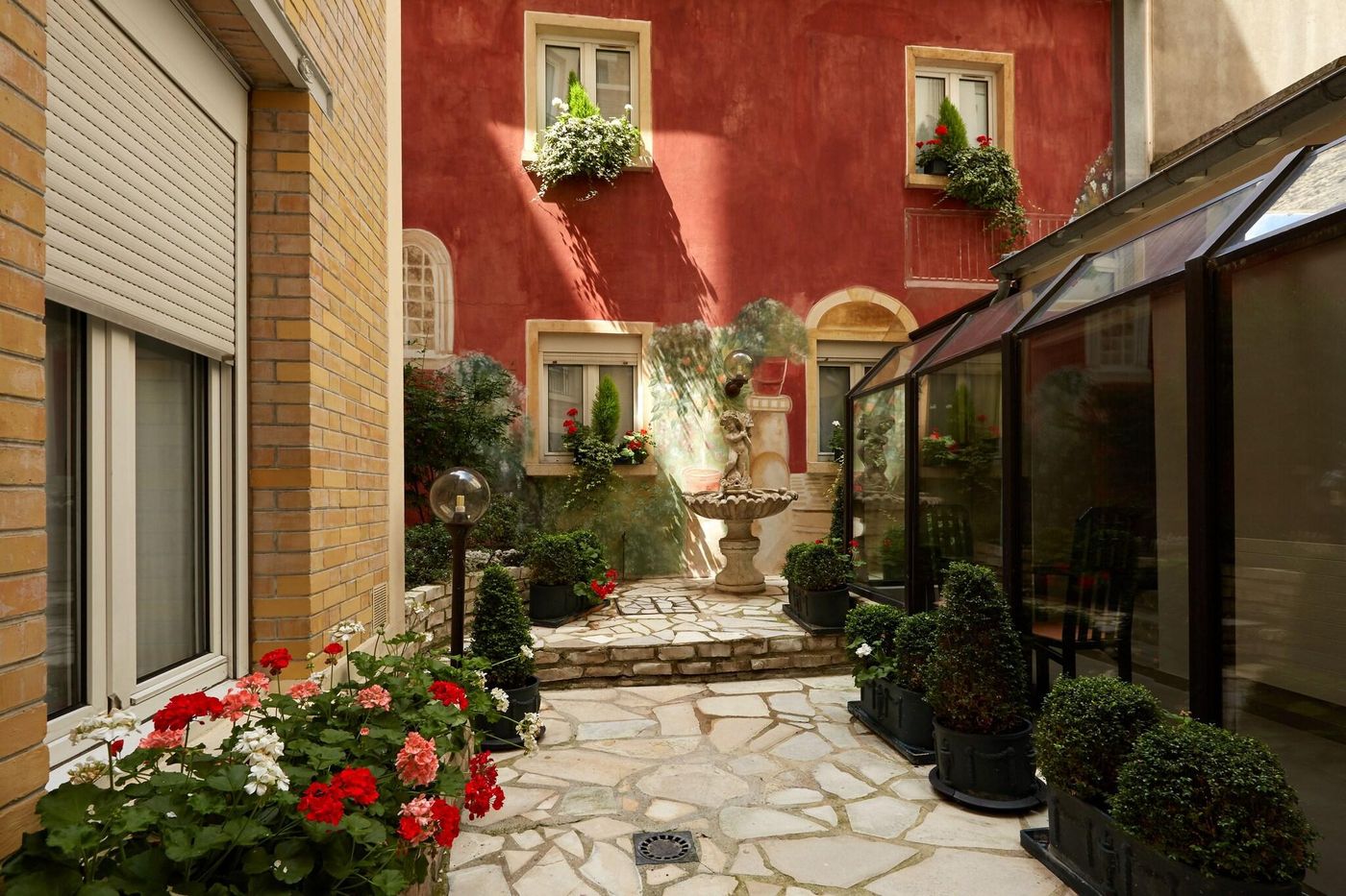 Hotel-Beaugrenelle-Saint-Charles-Terrace-10