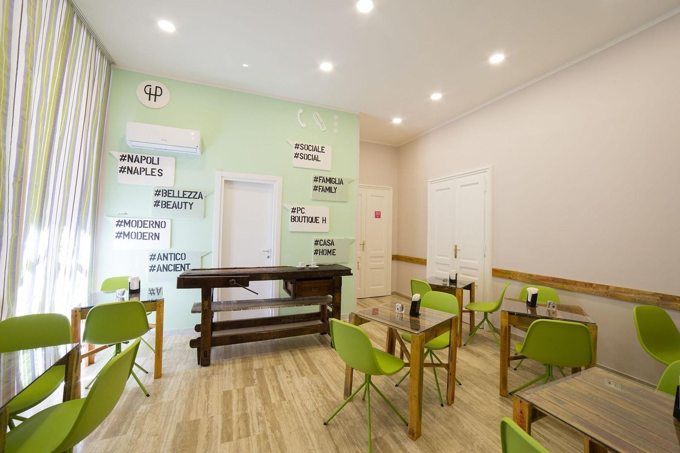 P.C. Boutique H. Napoli Centro - Italy - NAPLES - Restaurant - 1