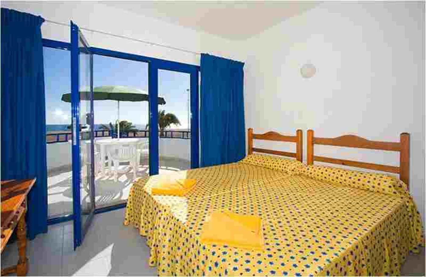 Club Pocillos Apartments