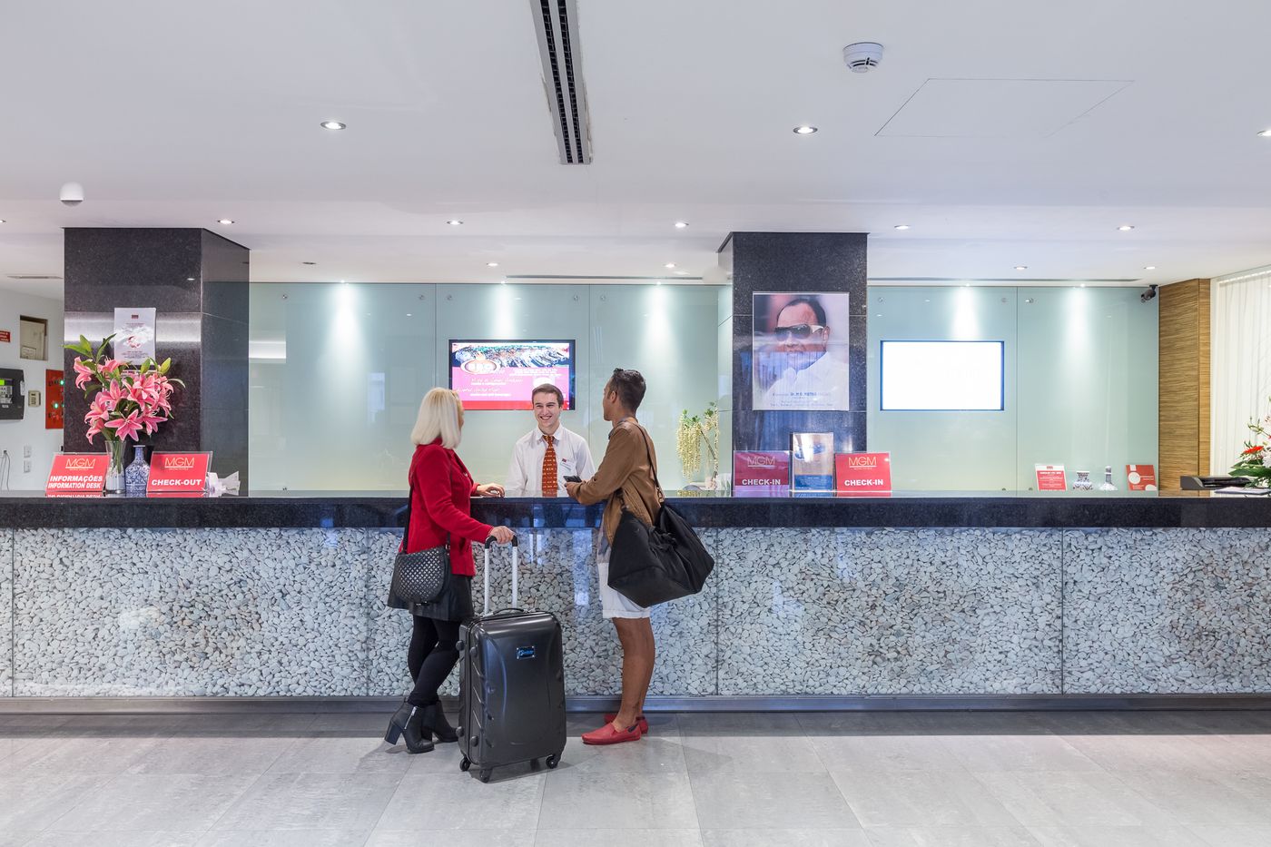 Muthu-Clube-Praia-da-Oura-Lobby-74