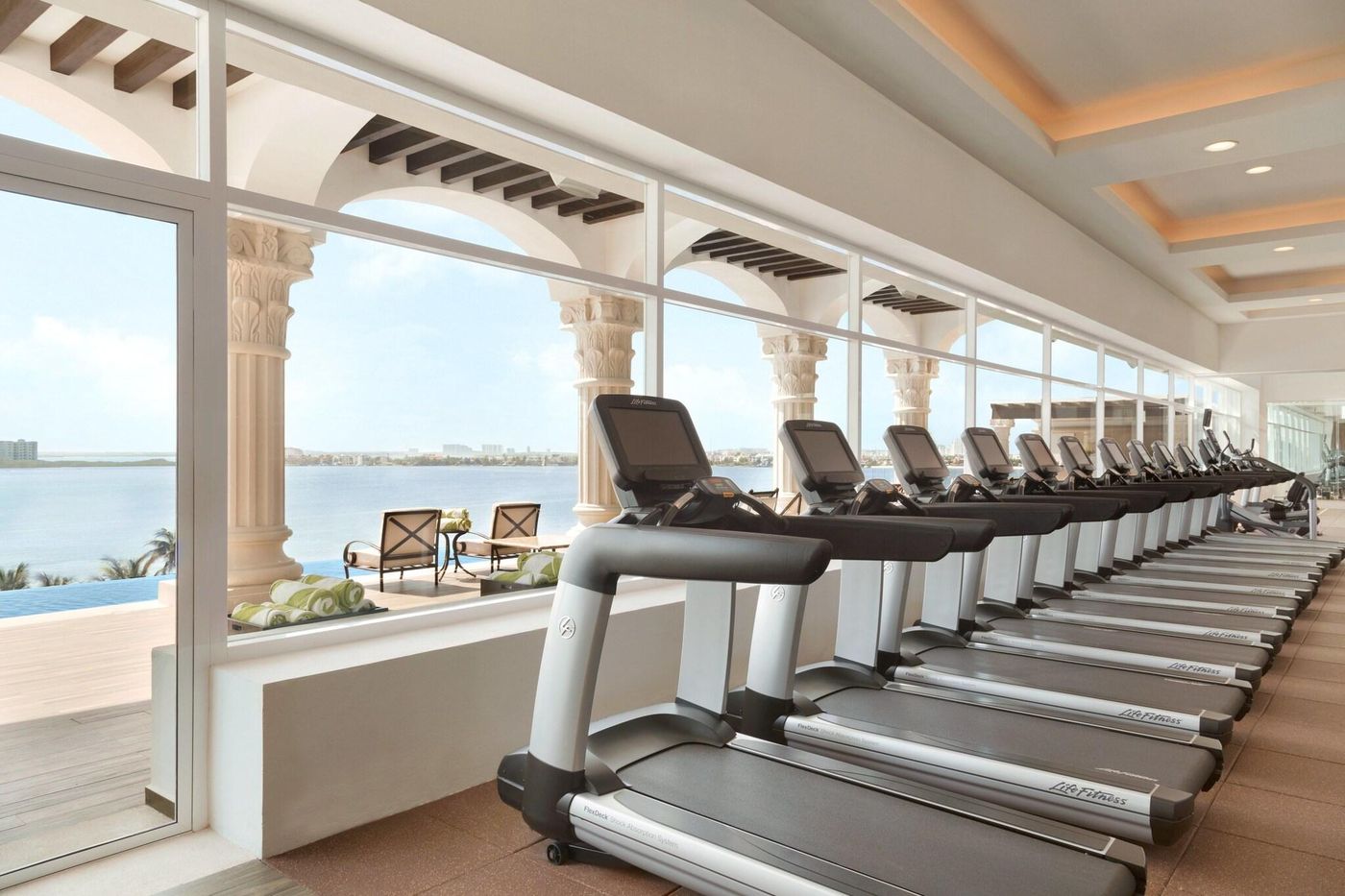 Hyatt-Zilara-Cancun-Sports-and-Entertainment-99