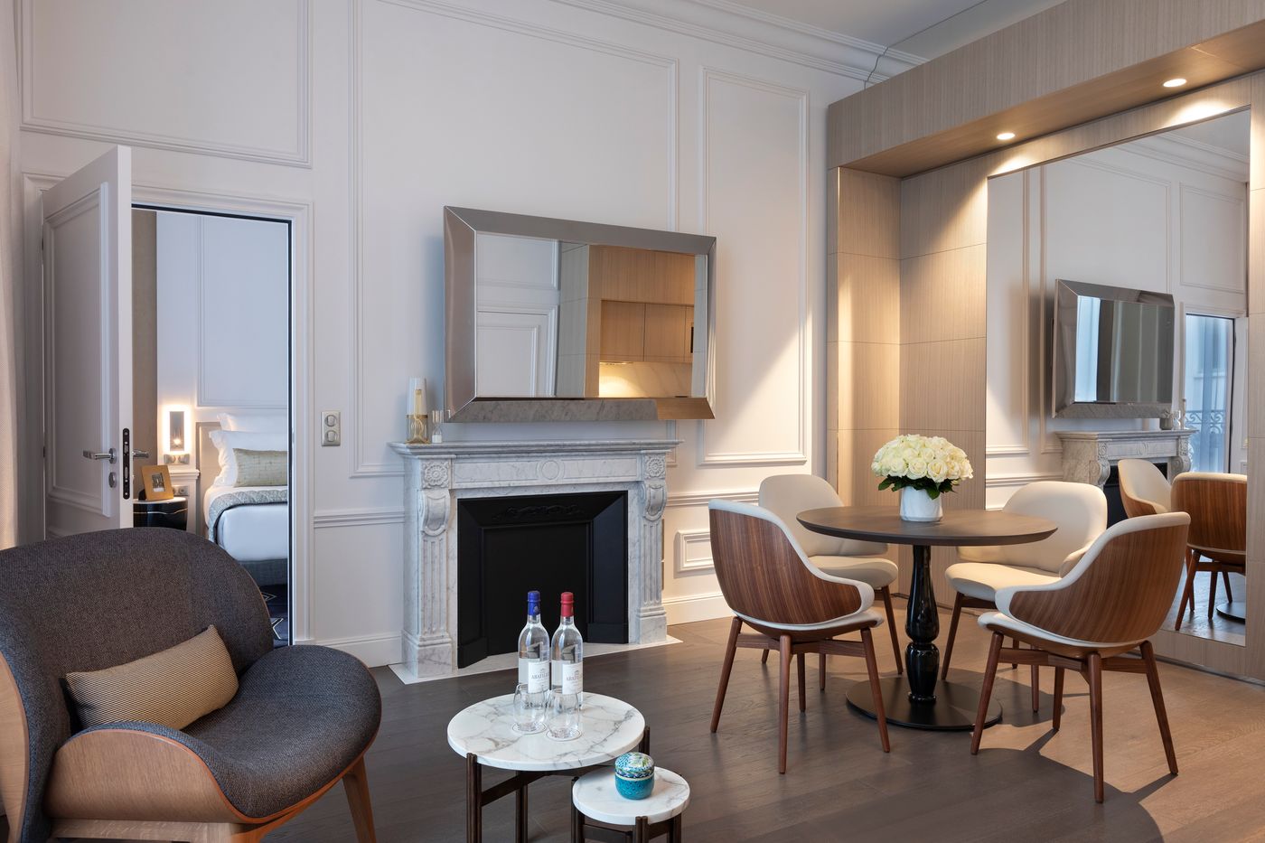 La-Clef-Champs-Elysees-by-The-Crest-Collection-Room-7