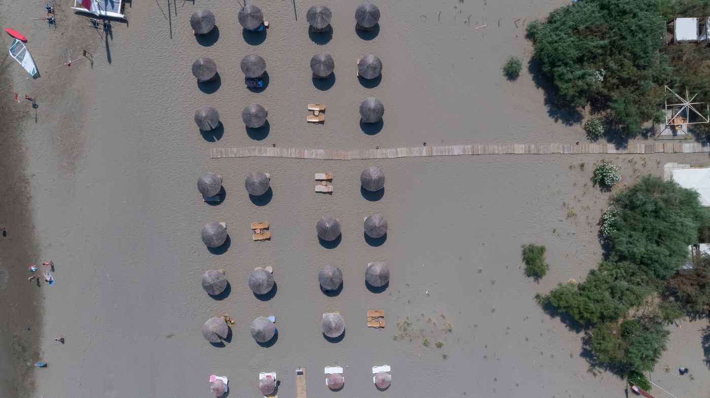 X-Life-Hotel--15-Beach-66