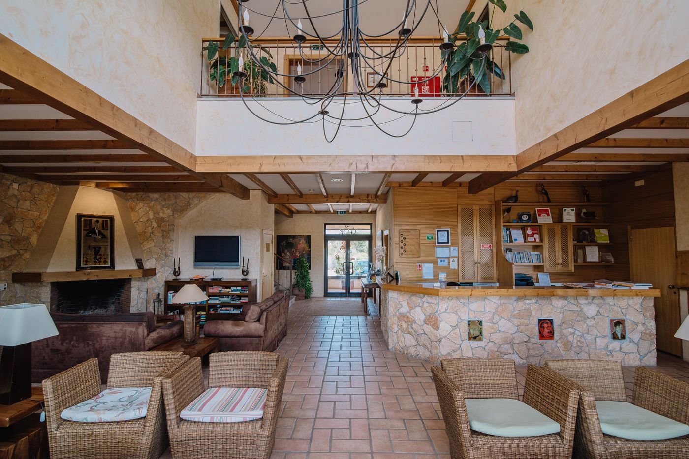 Quinta-Dos-Poetas-Lobby-51