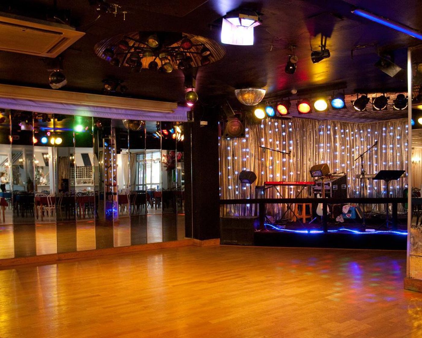 Playa-del-Sol-Apartments---Adults-Only-Sports-and-Entertainment-53