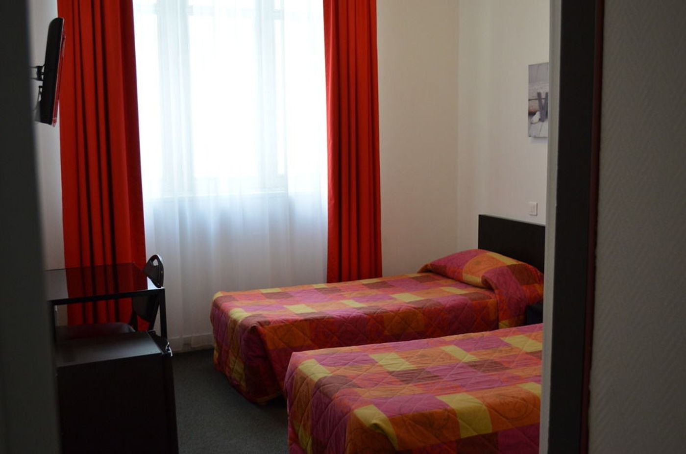 HOTEL-BEAUQUARTIER-MONTMARTRE-Room-29