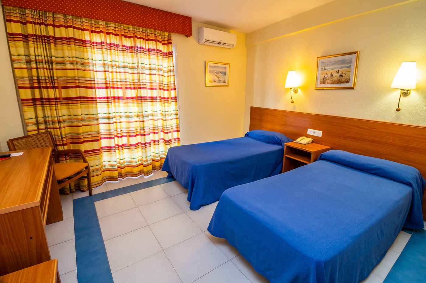 Port Hotel Mar Blau - Adults Only