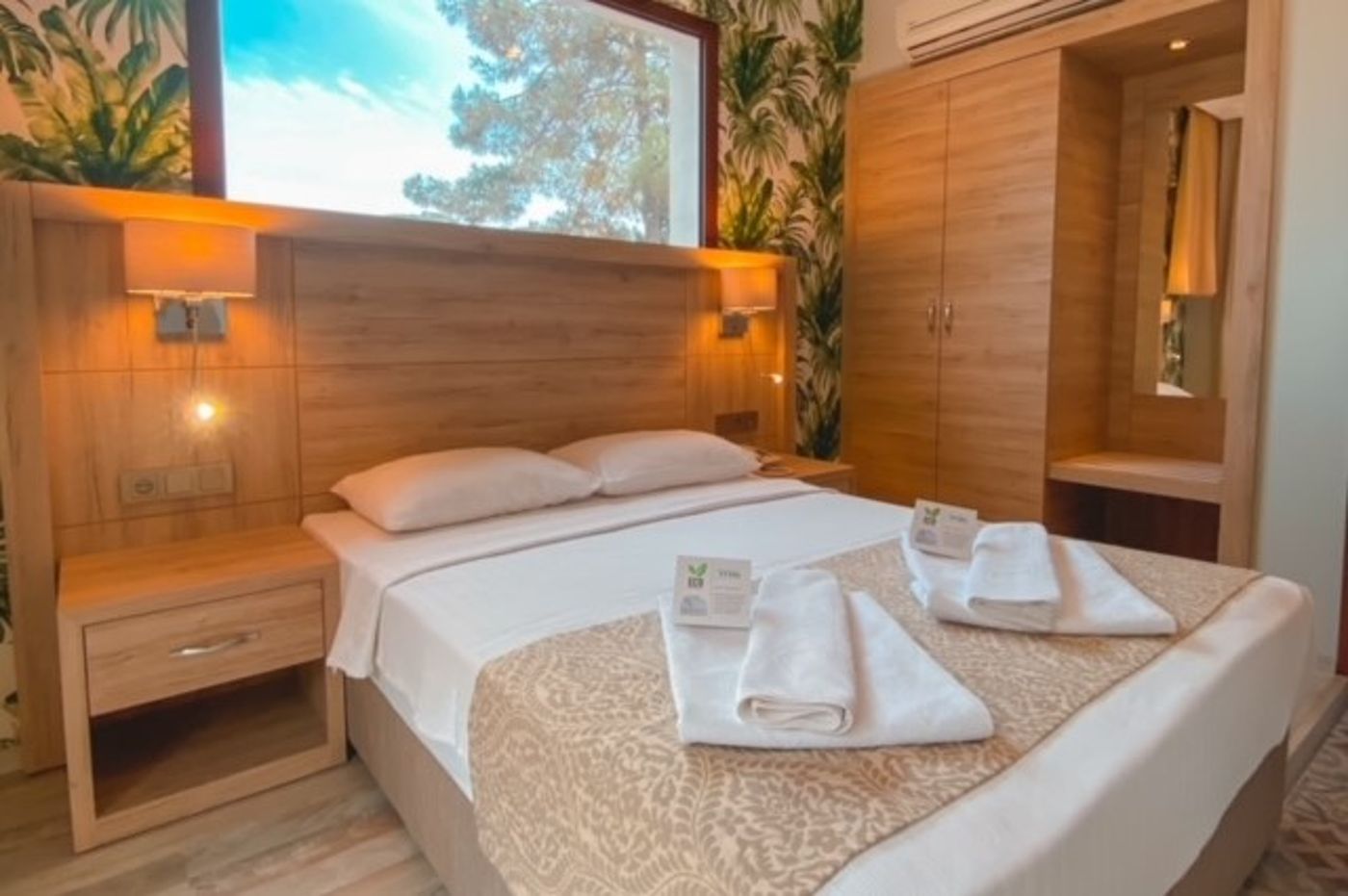 Meril Hotel - Adults Only (16+)