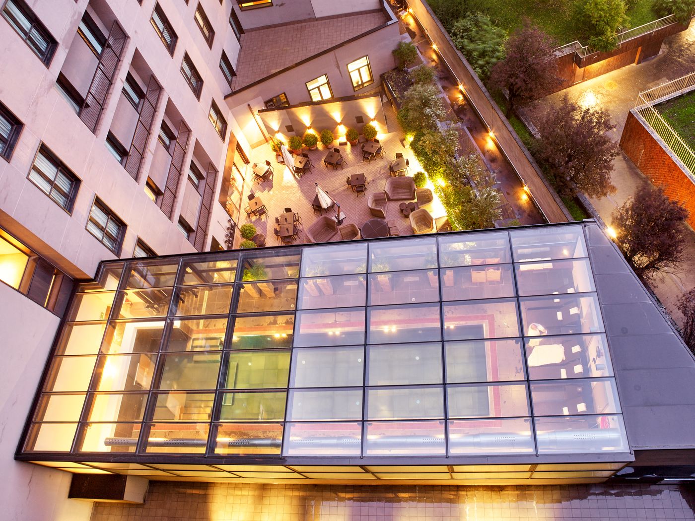 Radisson-Blu-Hotel-Pool-33