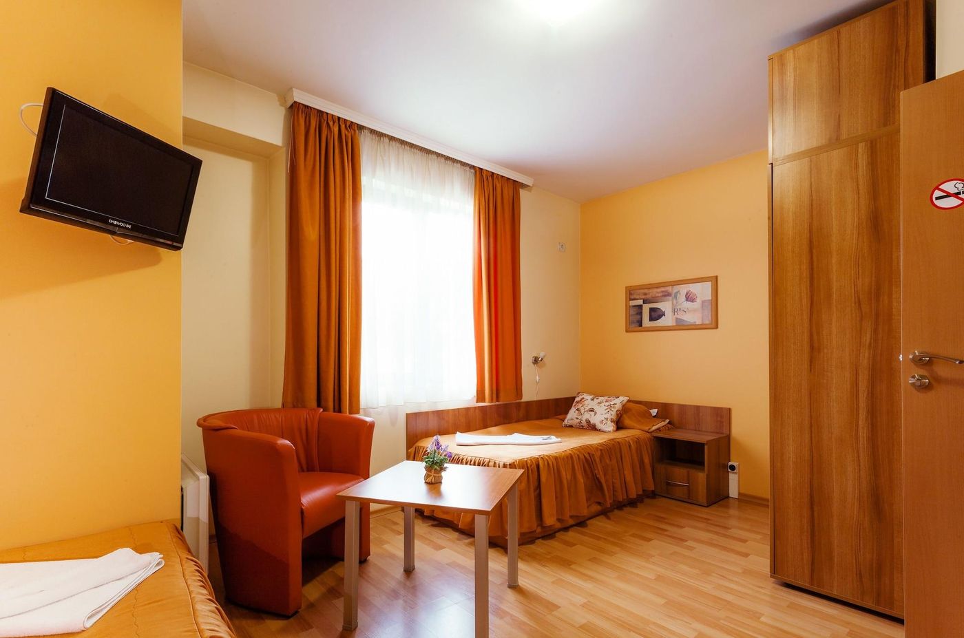 Bright-House-Room-14