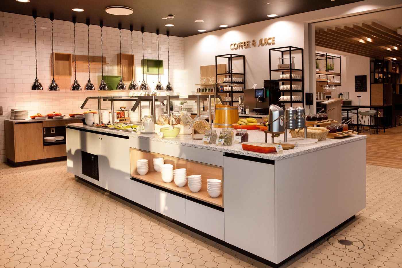 Holiday-Inn-Berlin-City-East-Side-Restaurant-37