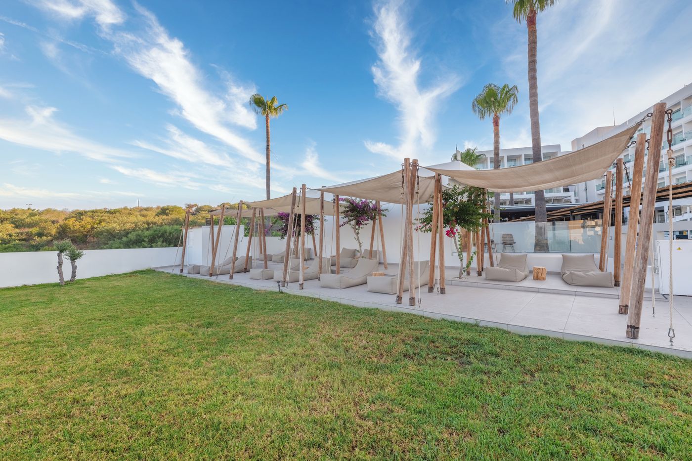 Napa-Mermaid-Hotel-Terrace-17