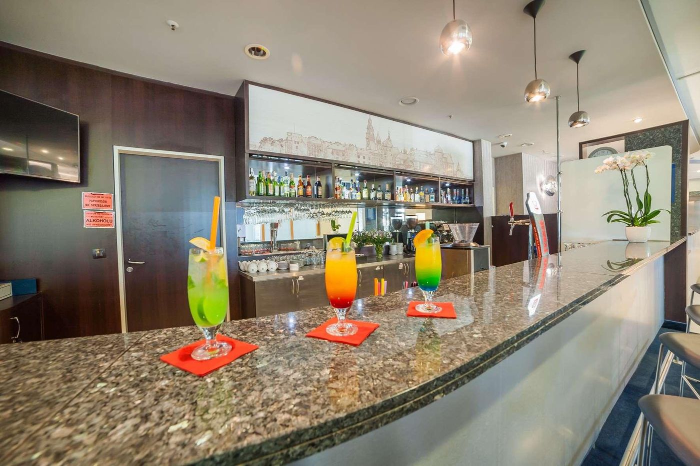 Express-Krakow-Hotel-Bar-4