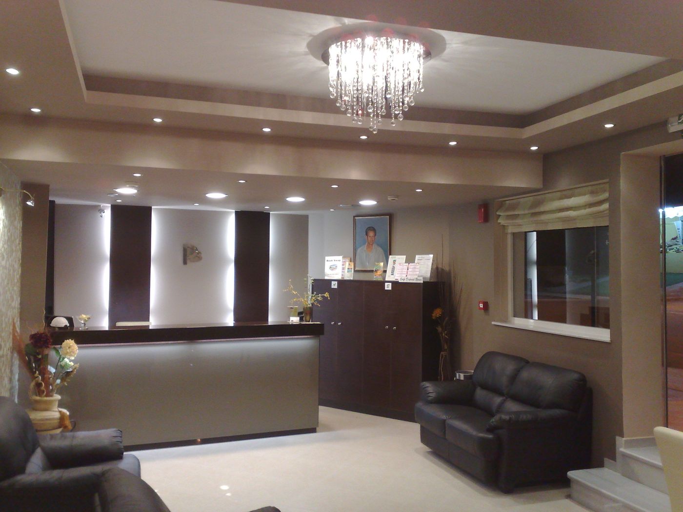 Planos Beach Aparthotel