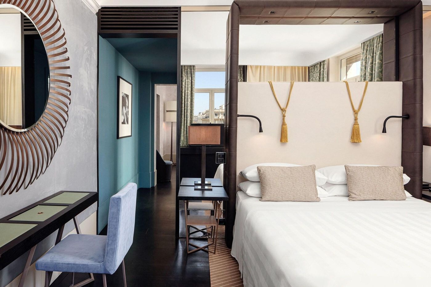 Sina-Bernini-Bristol--Autograph-Collection-Room-7