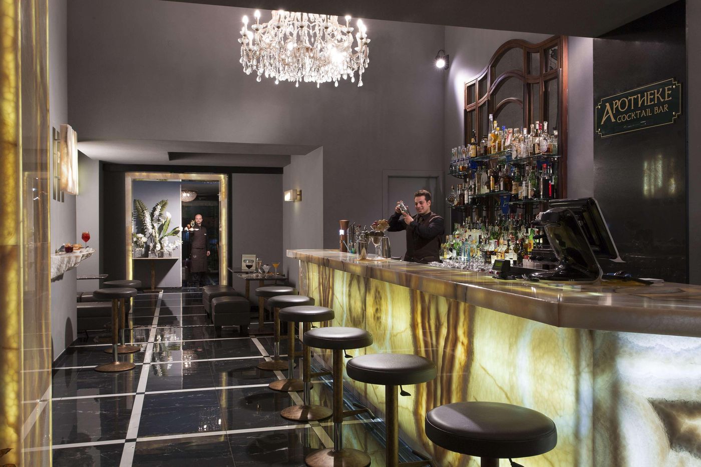 Golden-Tulip-Rome-Piram-Bar-18