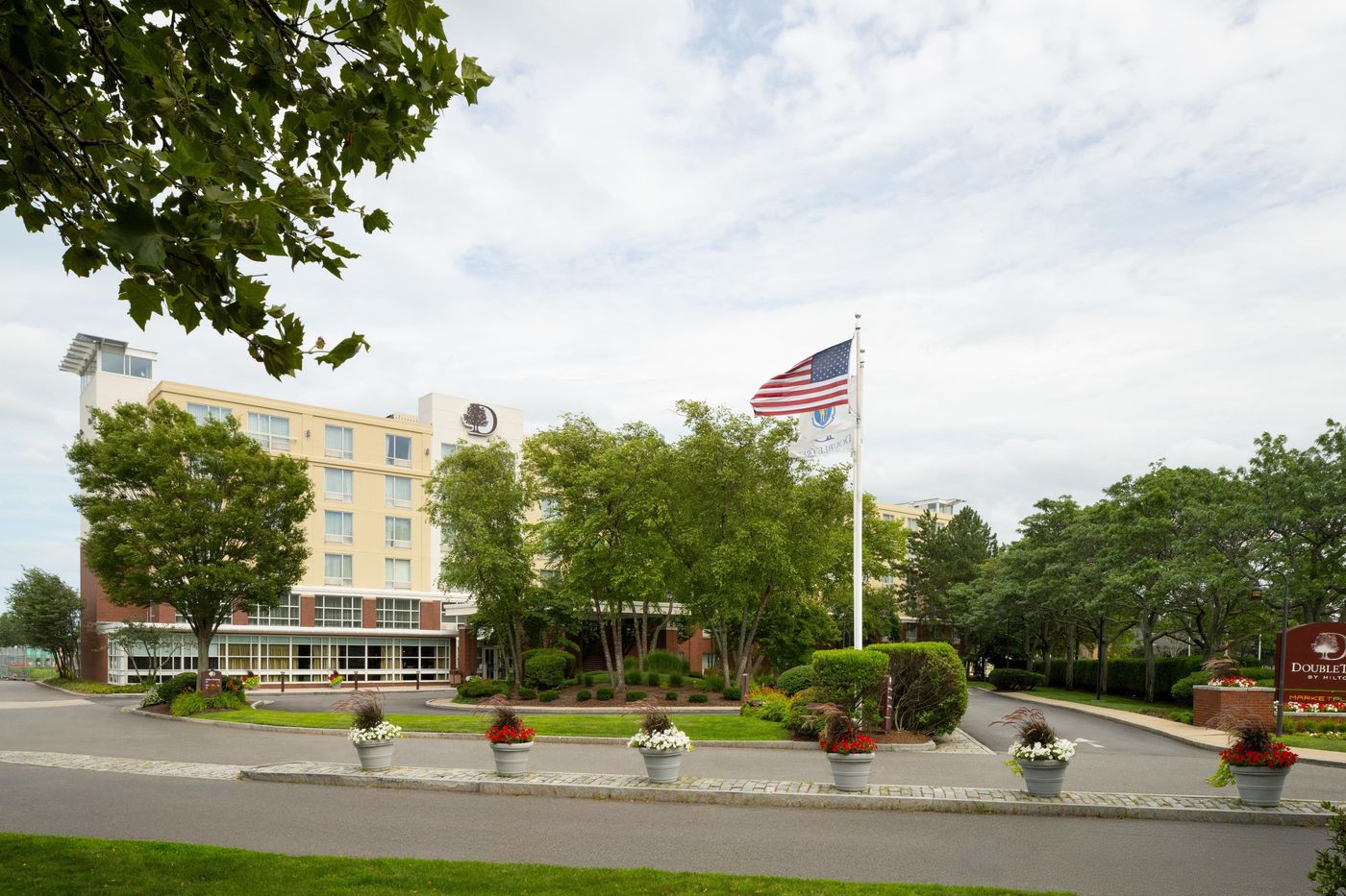 DoubleTree-by-Hilton-Hotel-Boston-Bayside-General-view-29