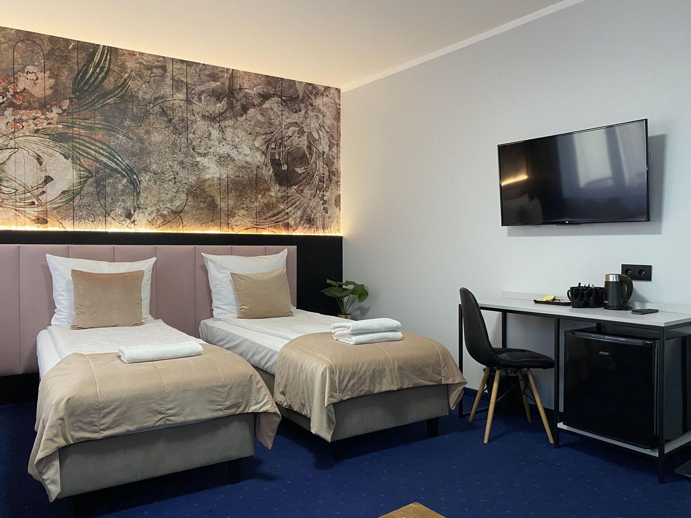 Cube-House-Aparthotel-Room-7