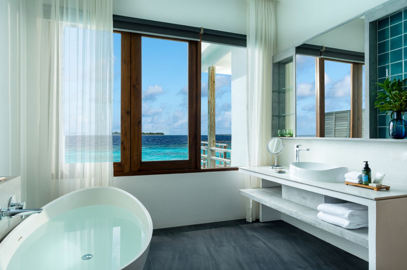 Niva Dhigali Maldives 12.03