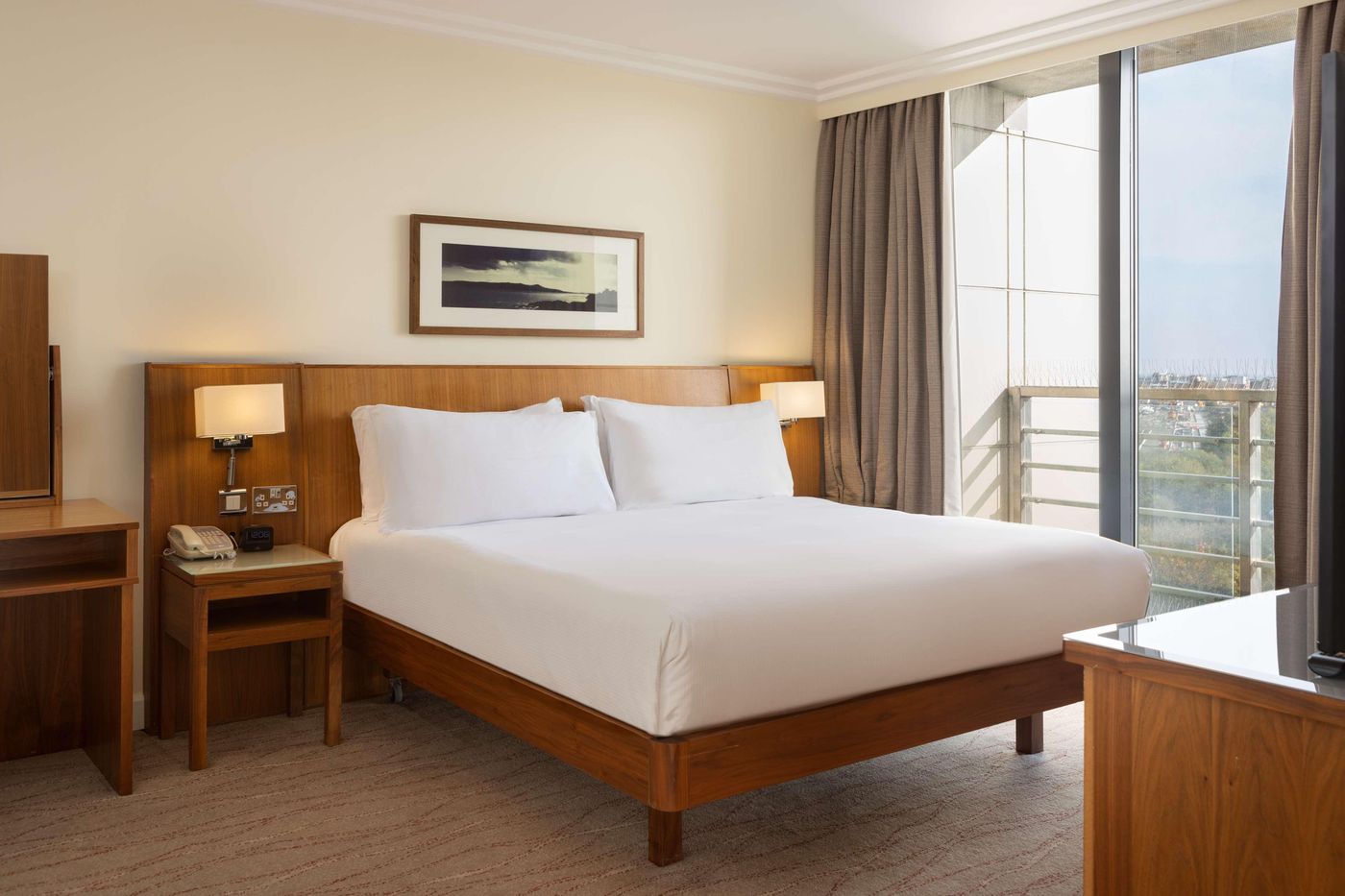 Hilton-Dublin-Airport-Room-27