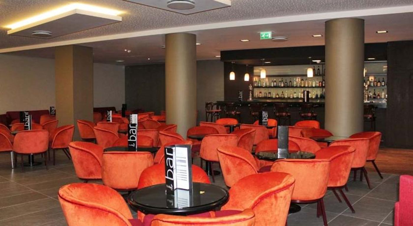 Four Views Monumental