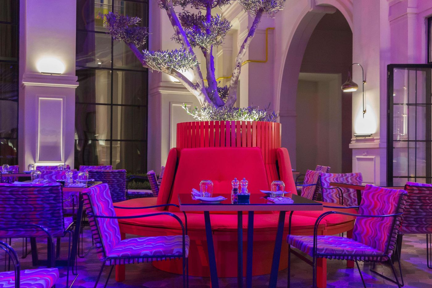 The-Land-of-Legends-Kingdom-Restaurant-56