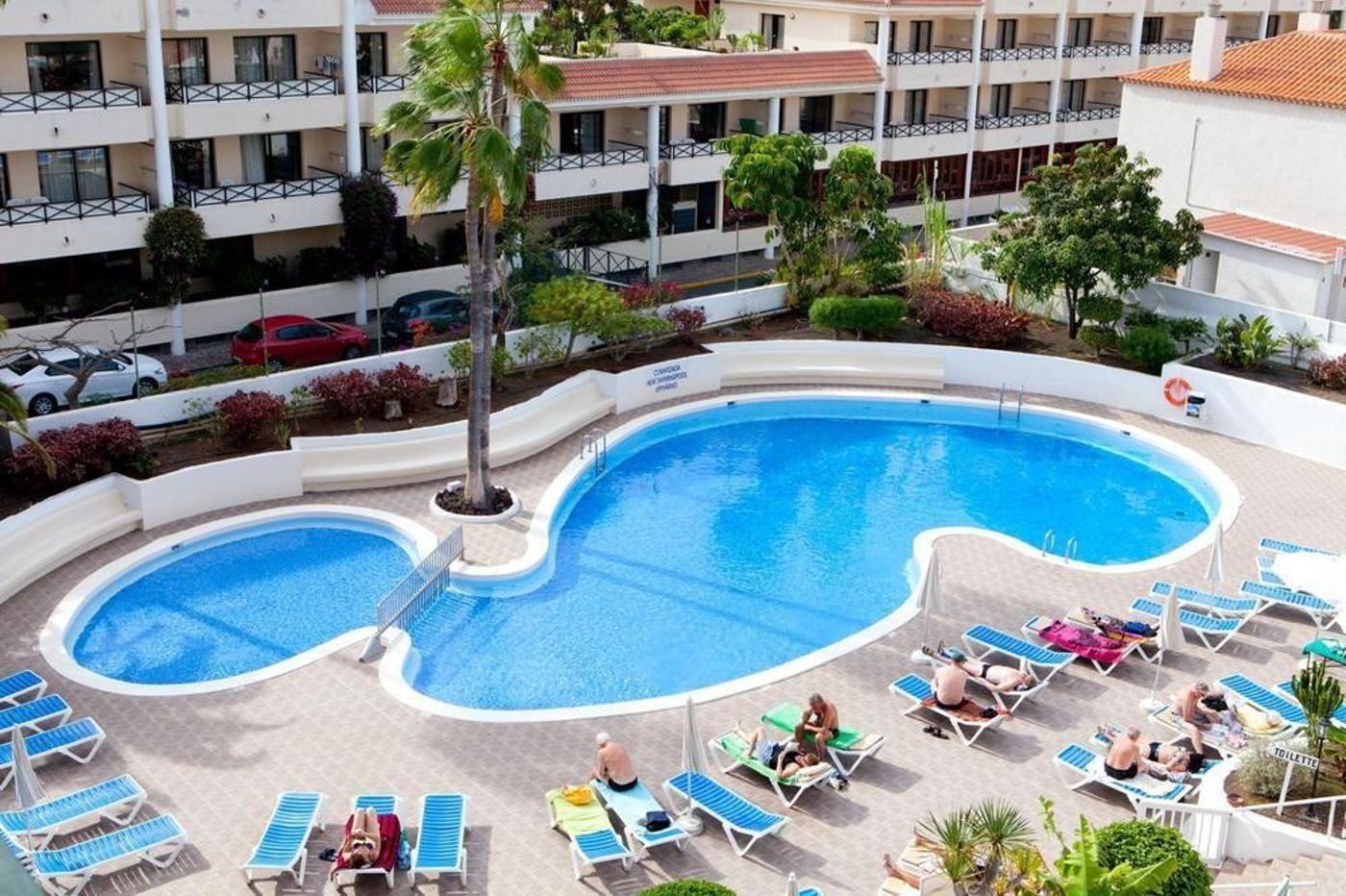 Andorra-Hotel-and-Apartments-Pool-6