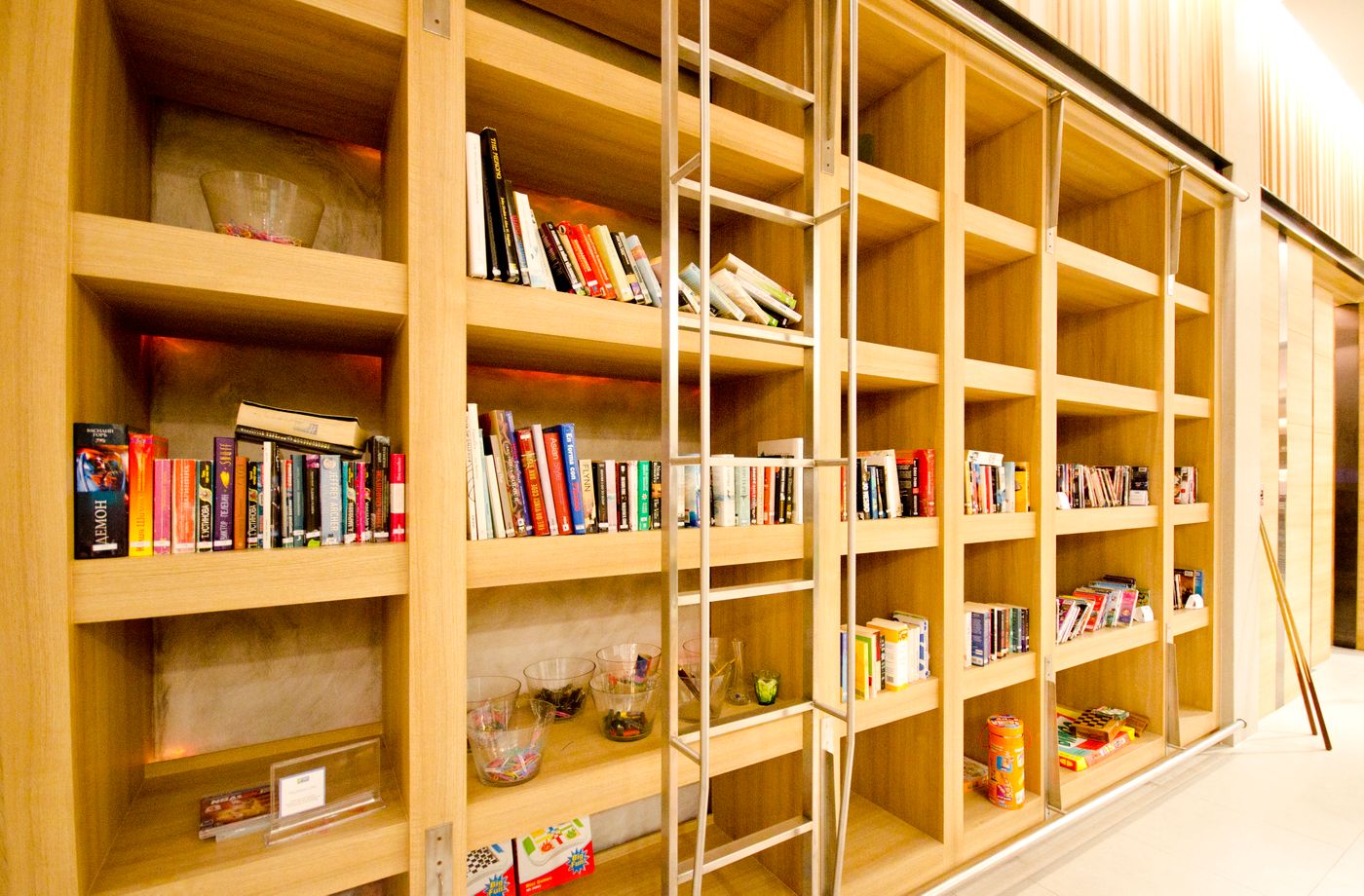 Holiday-Inn-Resort-Phuket-Mai-Khao-Beach-Lobby-70