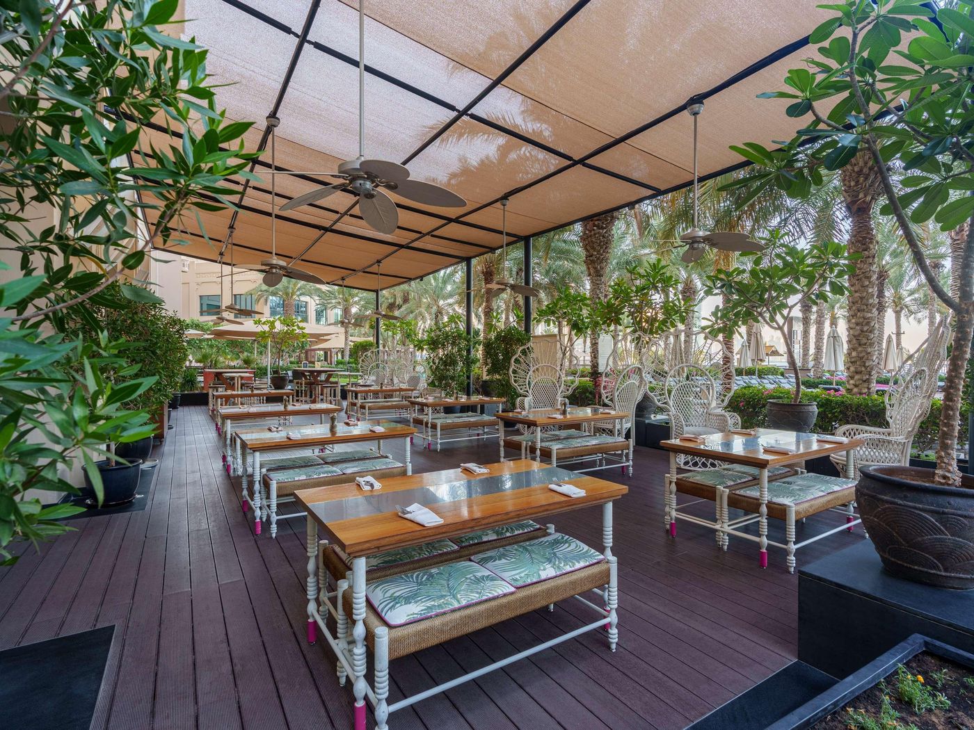 Fairmont-The-Palm-Restaurant-21