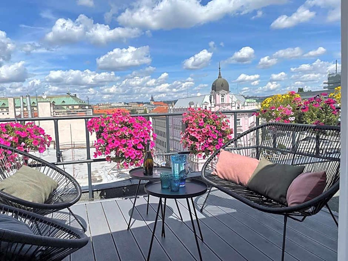 Rooftop-Planet-Prague-Hotel-Lobby-18