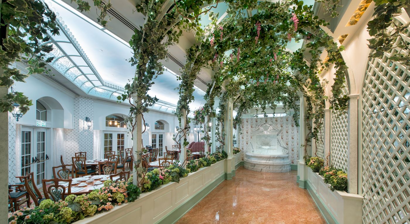 Hong-Kong-Disneyland-Hotel-Restaurant-30