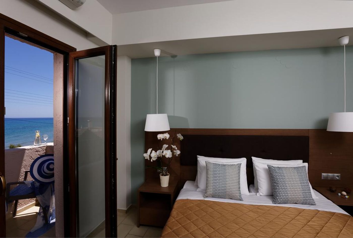 Dimitra Hotel & Apartments