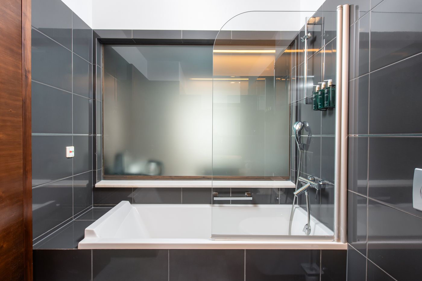 Hotel-Marmont-Heritage-Room-39