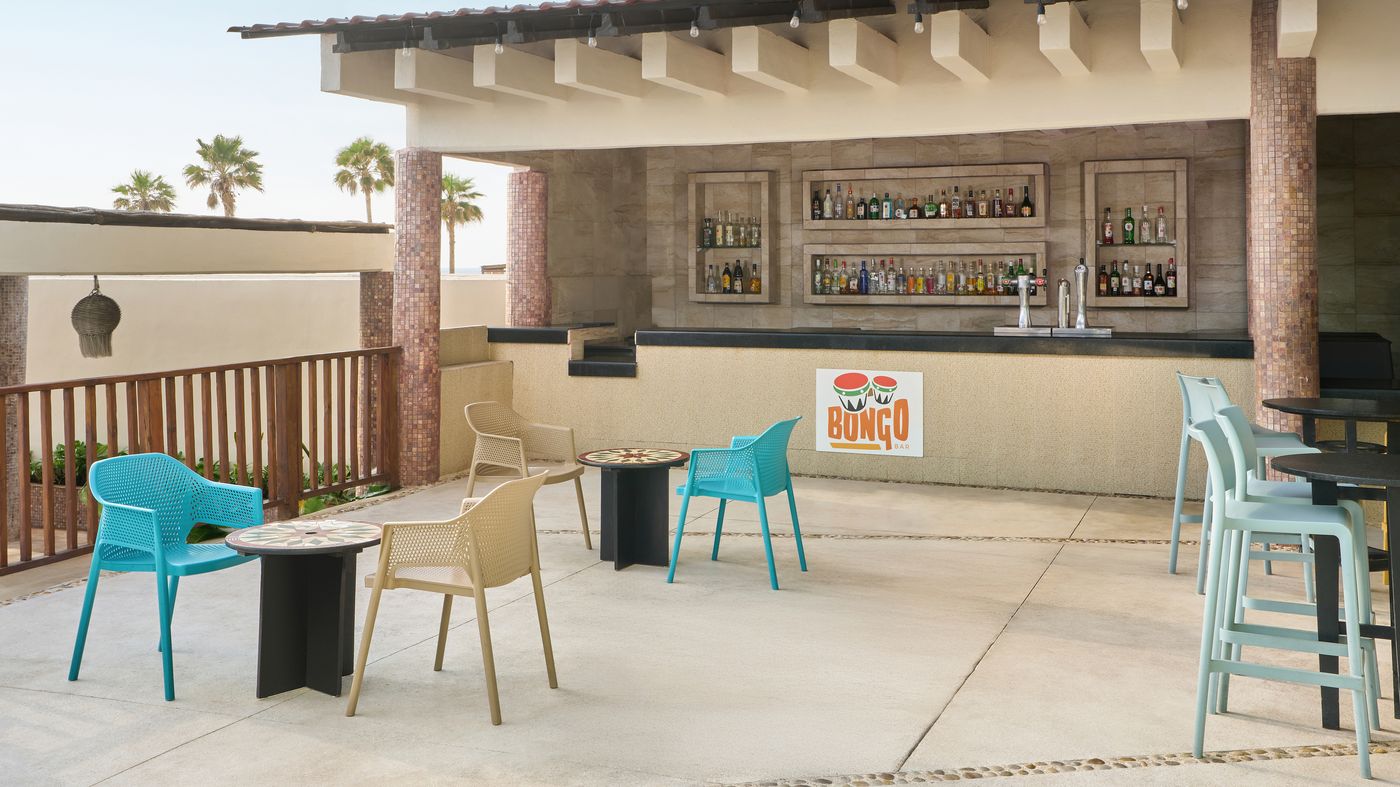 Seadust-Cancun-Family-Resort-Bar-21