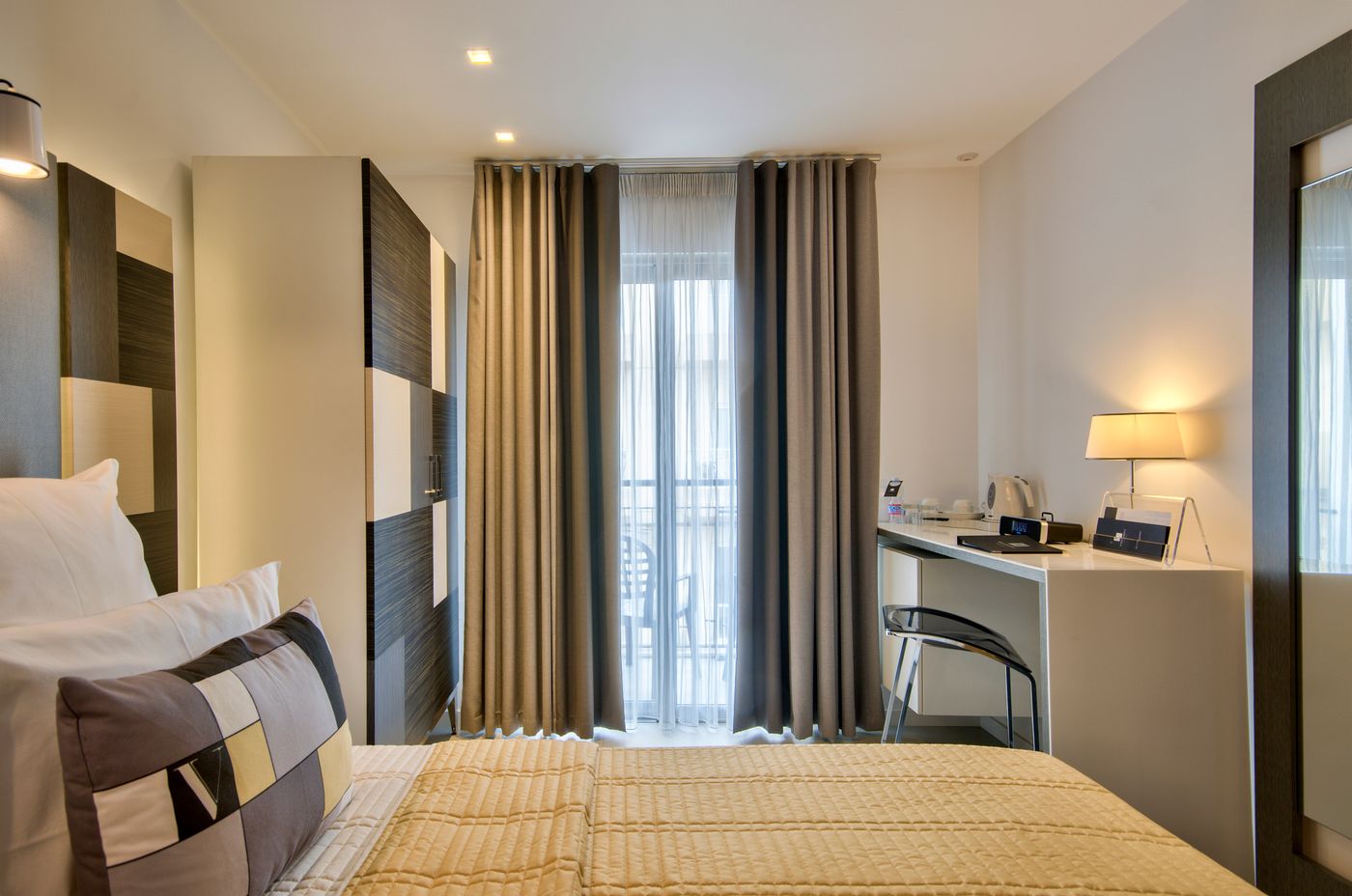 Valentina-Hotel-Room-33