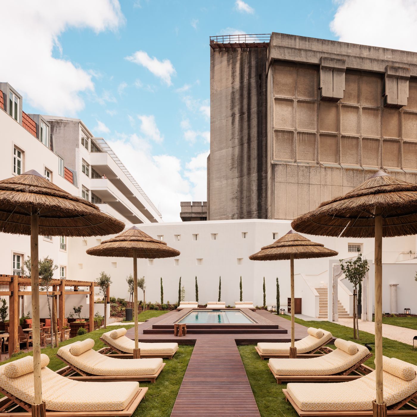 Locke-De-Santa-Joana-Pool-12