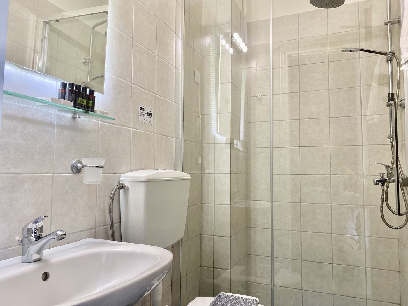 Bruskos-Hotel-and-Suites-General-view-35