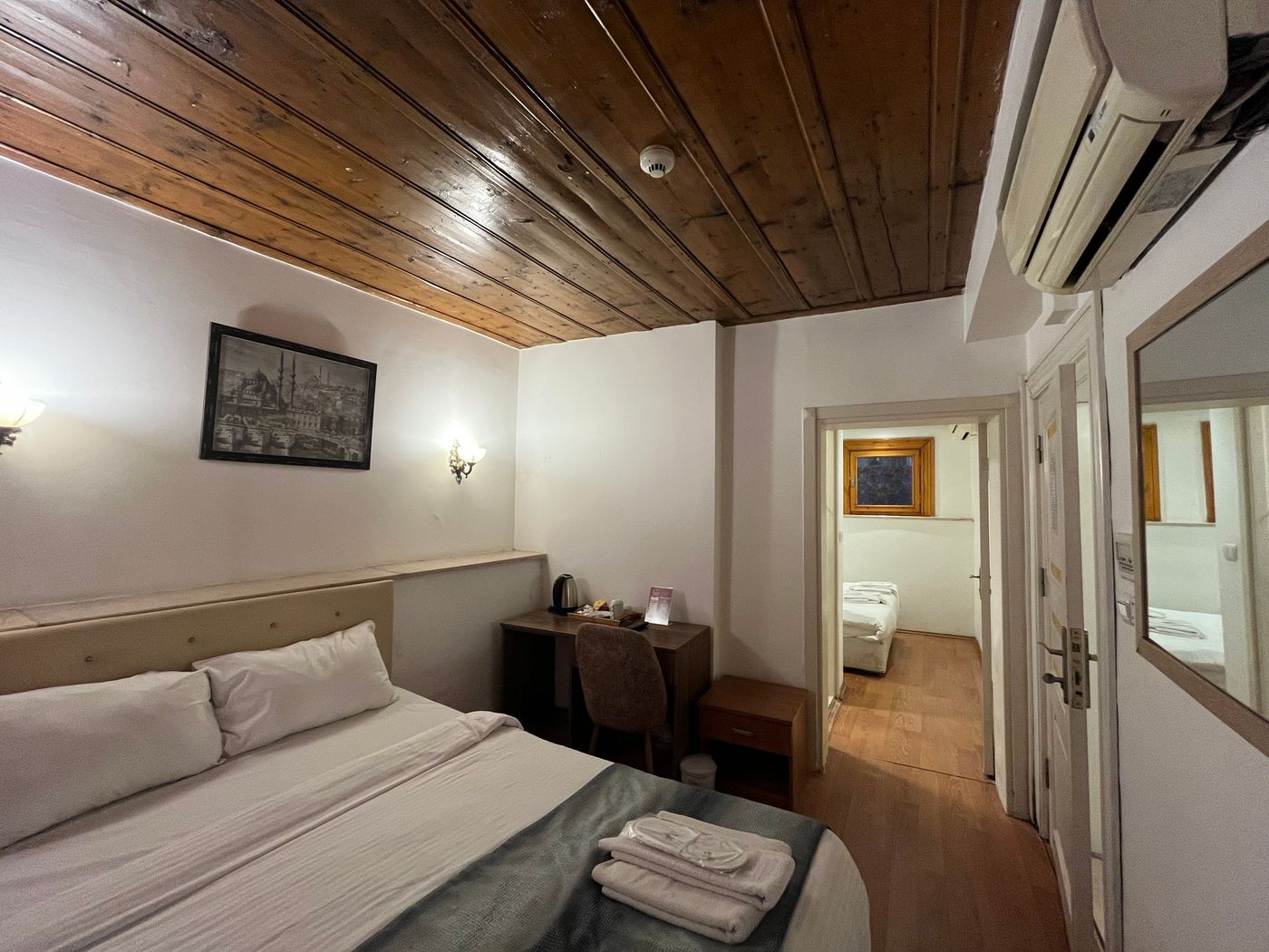 Le-Safran-Suite-Room-21