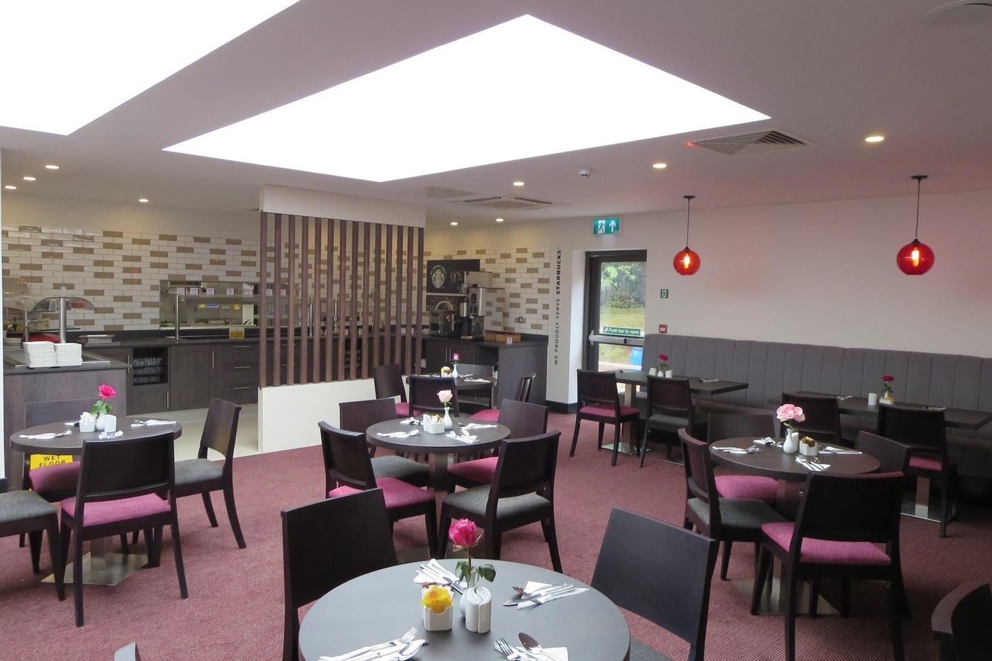 Ramada By Wyndham Bristol West-United Kingdom-Bristol-Lobby-5