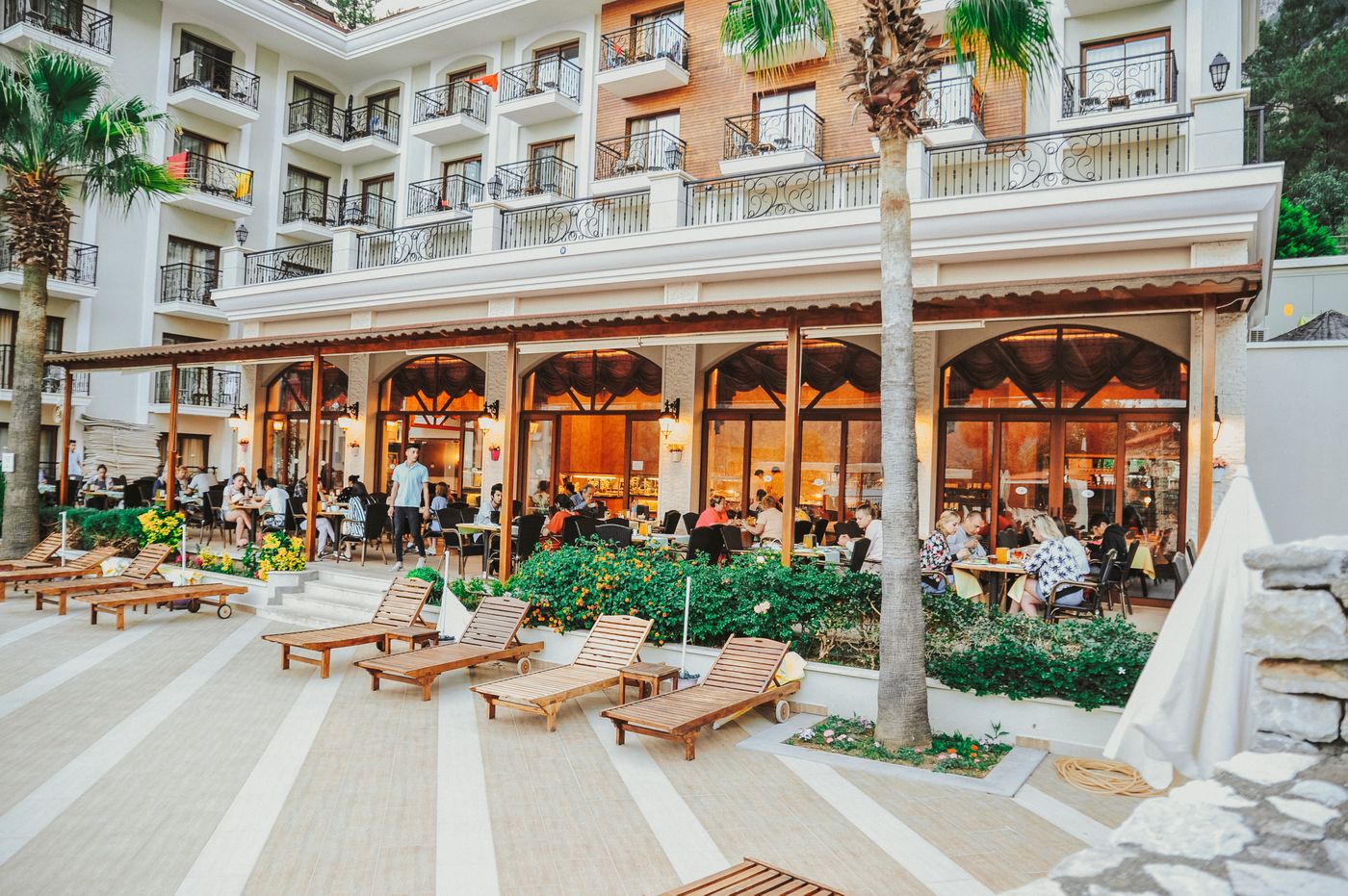 Meril-Hotel-General-view-16