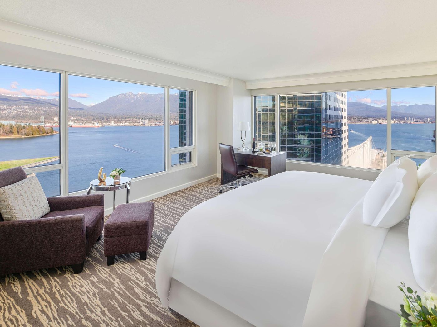 Fairmont-Waterfront-Room-36